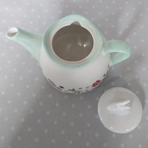 Ashley Thomas Small Porcelain One Cup Floral Teapot with Rabbit Lid - Picture 6 of 8